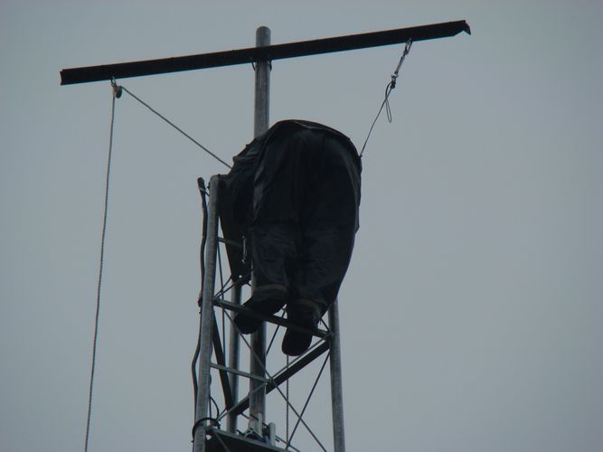 YL2KO gaida un gaida