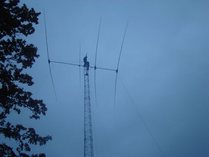 Elementi ir ap 20 m gari