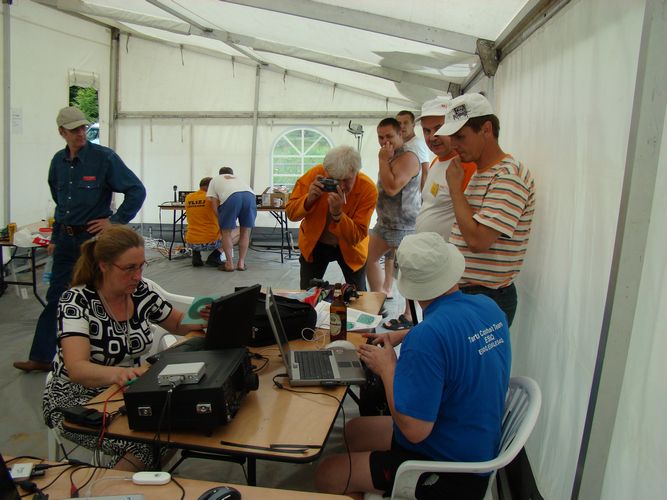 YL2PN un pirksti objektiva