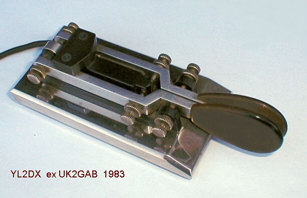 YL2DX keyer.jpg (37928 bytes)